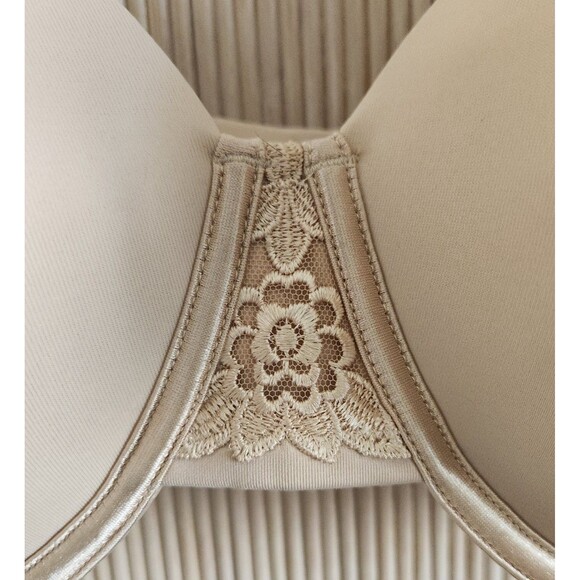 Vanity Fair Bra 42DD Beige Underwire Lightly Lined Back Smoothing EUC 76380 - Picture 3 of 6